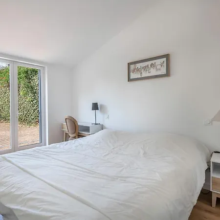 Maison Pour 8 Personnes A 300 M De La *